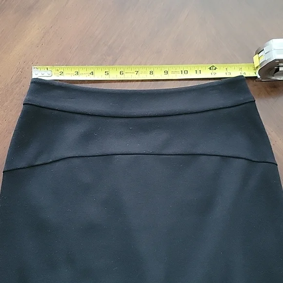Michael Kors Black Skirt Size 4P - Picture 10 of 11